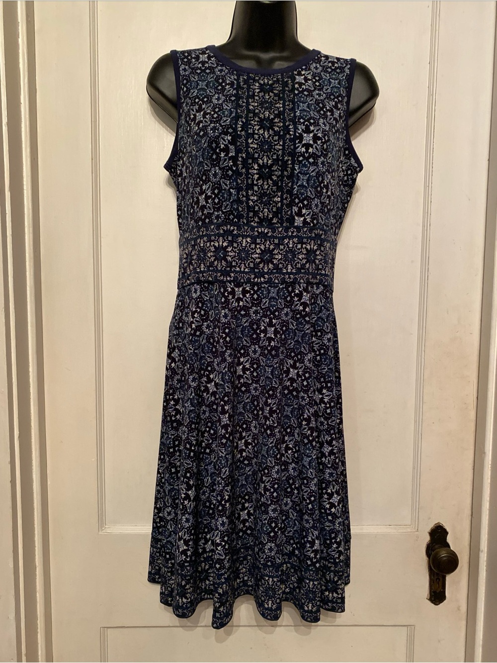 V! Michael Kors Fit & Flare Navy Black Dress Size Small